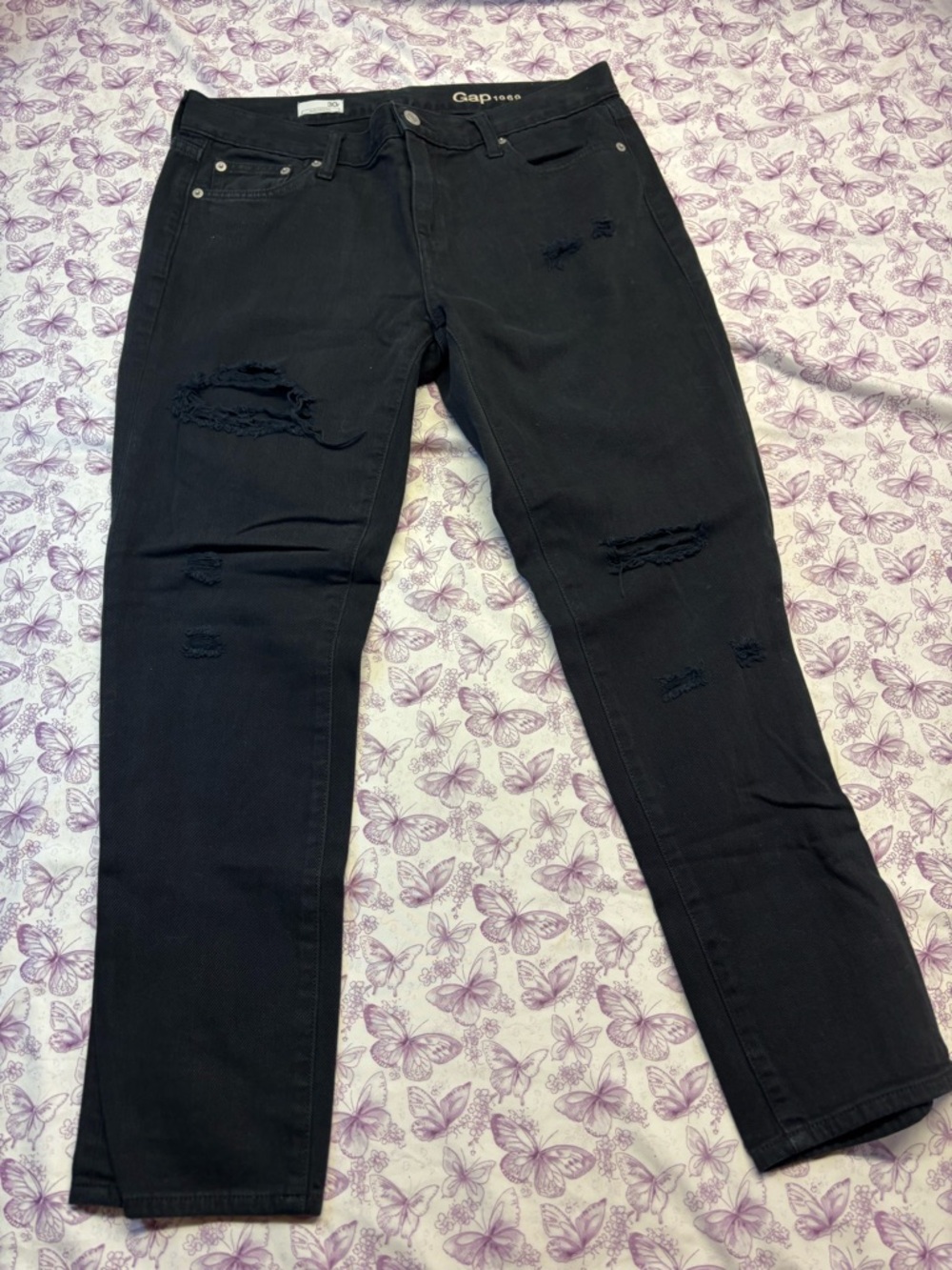 🧩GAP Women’s Black Distressed Girlfriend Jeans